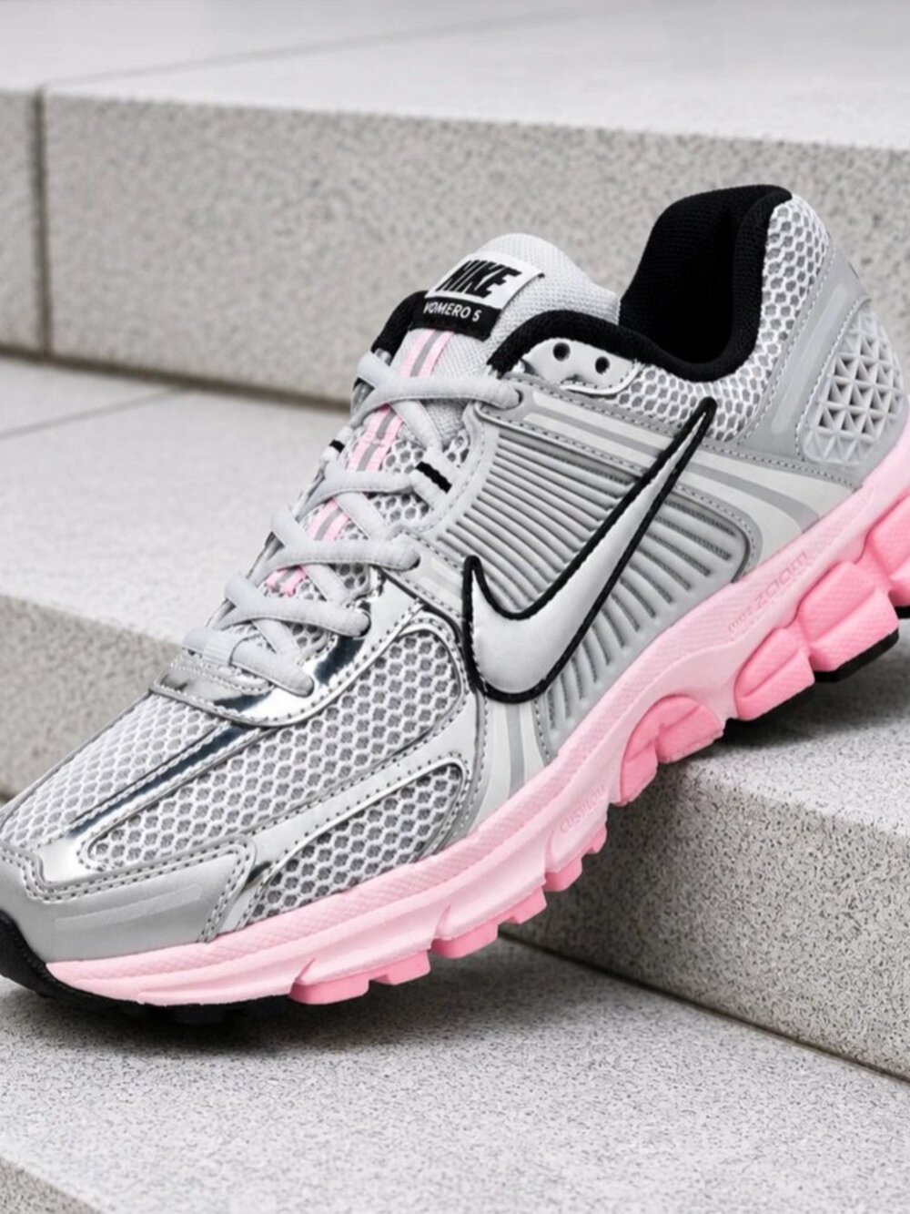 Women's Nike Zoom Vomero 5 Shoes - Photon Dust Pink Foam HF1877-001